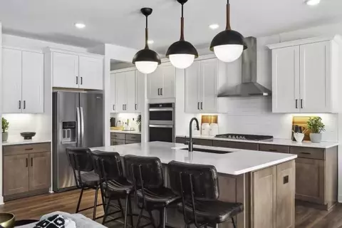 1533 149th St W, Rosemount, MN 55068