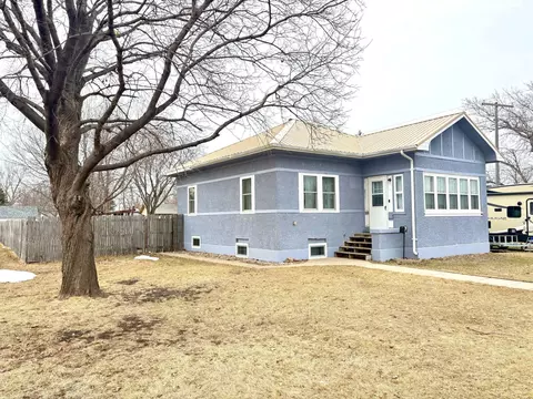 806 Ring Ave N, Canby, MN 56220