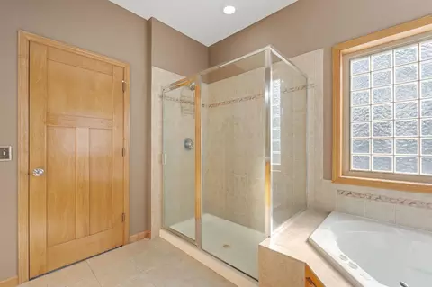 Bath - 8700 Grace Ln, Greenfield, MN 55357 photo 7 of 9
