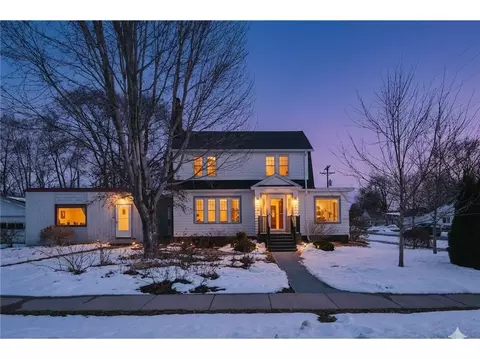 621 1st Ave SE, Pine Island, MN 55963