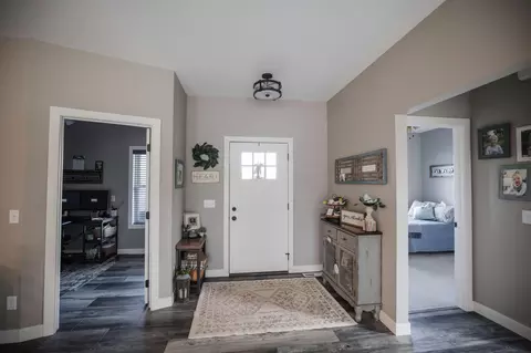 Entry Way - 7 Rileys River Rd, Morris, MN 56267 photo 1 of 9