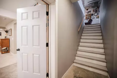 Entry Way - 7 Rileys River Rd, Morris, MN 56267 photo 8 of 9