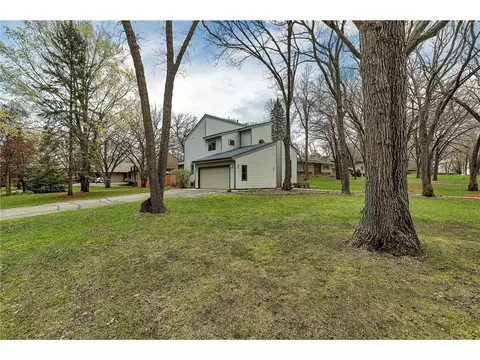2022 Hillcrest Dr, Saint Cloud, MN 56303 photo 5