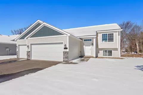 6657 Granby St, North Branch, MN 55056