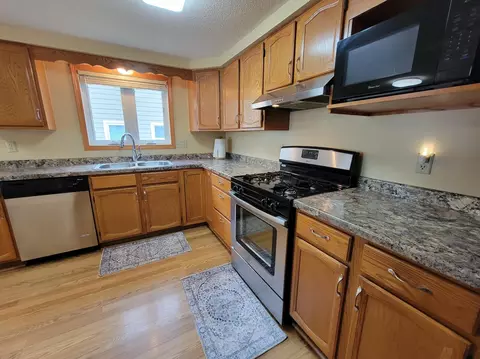 Kitchen - 4018 N Eagle Rd, Willmar, MN 56201 photo 2 of 4