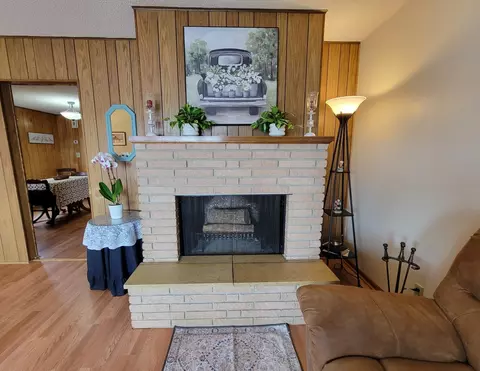Living - 4018 N Eagle Rd, Willmar, MN 56201 photo 1 of 4
