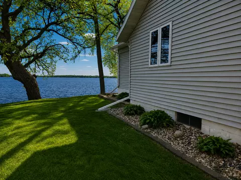 Exterior - 4018 N Eagle Rd, Willmar, MN 56201 photo 2 of 5