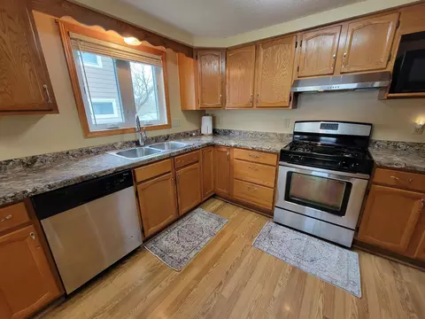 Kitchen - 4018 N Eagle Rd, Willmar, MN 56201 photo 4 of 4