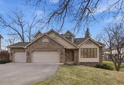 76 Marcin Hl, Burnsville, MN 55337