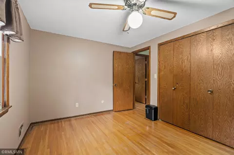 Bedroom - 2245 Maple Ln E, Maplewood, MN 55109 photo 4 of 6