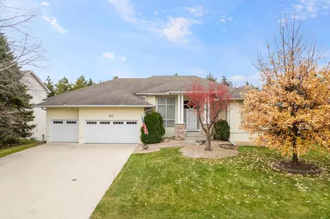 8175 Pristine Pine Trl, Eden Prairie, MN 55347