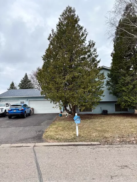 7748 Cayenne Plz W, Woodbury, MN 55125