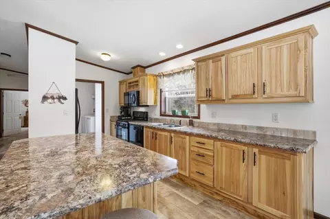 Kitchen - 232 Scenic Estates Dr, Bigfork, MN 56628 photo 1 of 6