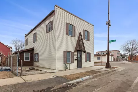 1054 Arkwright St, Saint Paul, MN 55130