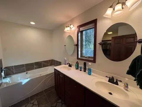 Bath - 1175 Front St, Staples, MN 56479 photo 3 of 7