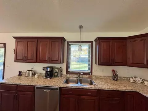 Kitchen - 1175 Front St, Staples, MN 56479 photo 6 of 7