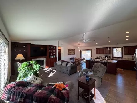 Living - 1175 Front St, Staples, MN 56479 photo 1 of 4