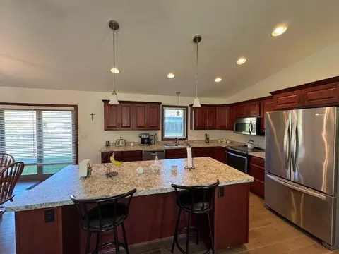 Kitchen - 1175 Front St, Staples, MN 56479 photo 4 of 7