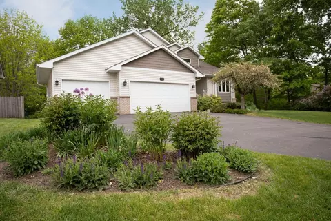 601 Sterling St S, Maplewood, MN 55119