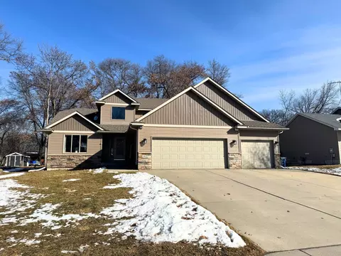 143 Frontier Ct, Sauk Rapids, MN 56379