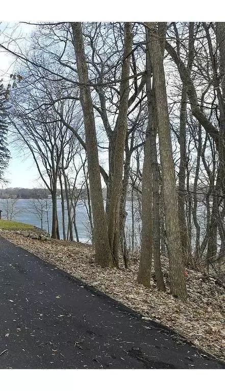 6603 Horseshoe Curv, Chanhassen, MN 55317