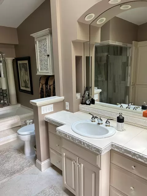 Bath - 503 Brook Ln, Saint Cloud, MN 56301 photo 3 of 5
