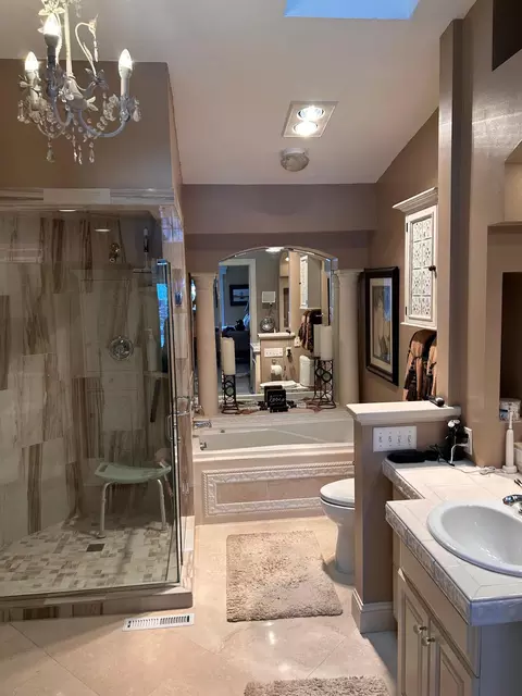 Bath - 503 Brook Ln, Saint Cloud, MN 56301 photo 2 of 5