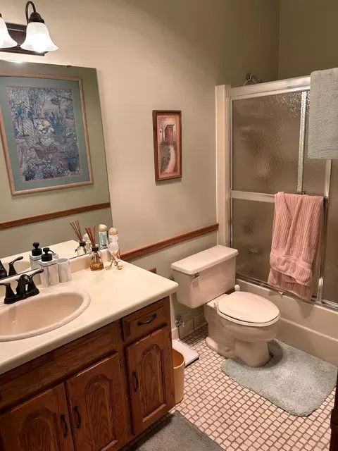 Bath - 503 Brook Ln, Saint Cloud, MN 56301 photo 5 of 5