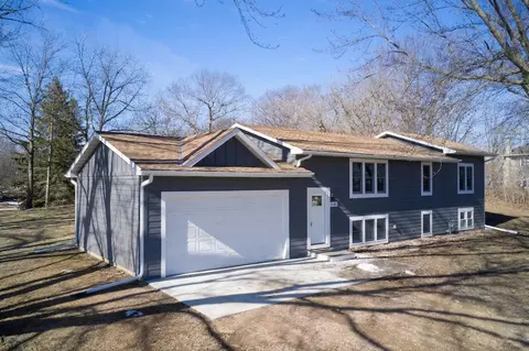 26580 Woodcrest Dr, Elko New Market, MN 55020