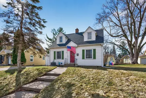 1910 Margaret St, Saint Paul, MN 55119