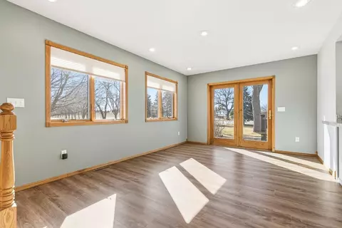 Living - 509 Cottage Ave, Hendricks, MN 56136 photo 10 of 14