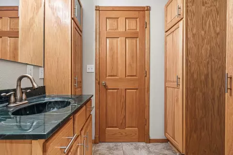 Bath - 509 Cottage Ave, Hendricks, MN 56136 photo 4 of 10