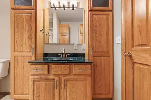 Bath - 509 Cottage Ave, Hendricks, MN 56136 photo 2 of 10