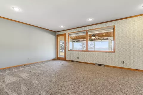 Living - 509 Cottage Ave, Hendricks, MN 56136 photo 3 of 14
