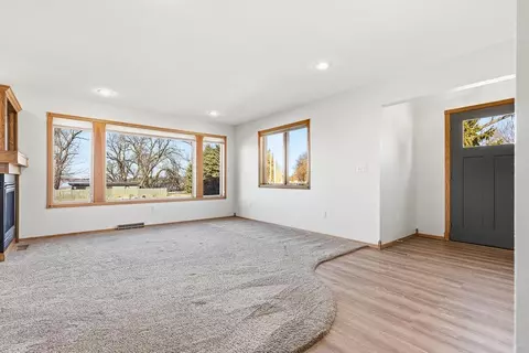 Living - 509 Cottage Ave, Hendricks, MN 56136 photo 8 of 14