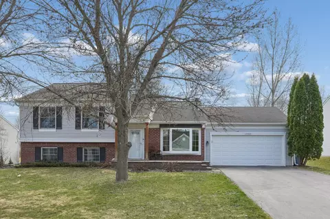 17352 Homestead Trl, Lakeville, MN 55044