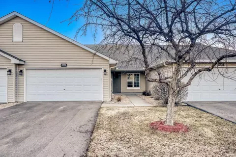 17255 Deerfield Dr SE, Prior Lake, MN 55372