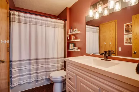 Bath - 4222 Yorktown Dr, Eagan, MN 55123 photo 1 of 3
