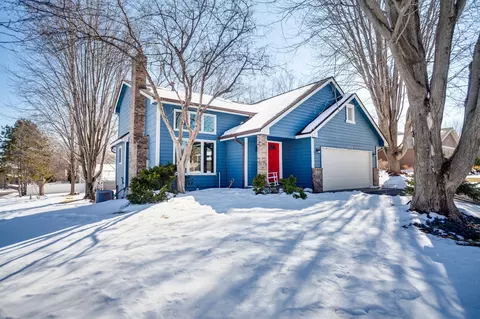 Exterior - 4222 Yorktown Dr, Eagan, MN 55123 photo 10 of 10