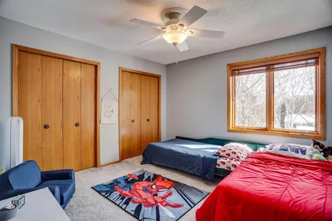 Bedroom - 4222 Yorktown Dr, Eagan, MN 55123 photo 4 of 7