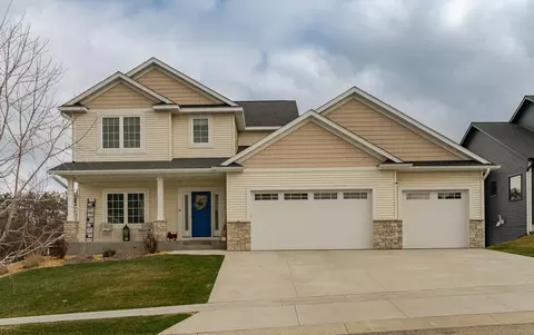 2025 Hagen Ln SW, Rochester, MN 55902