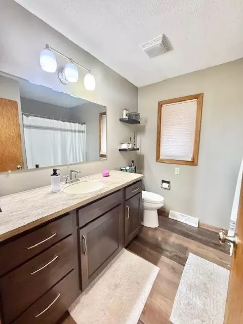 Bath - 475 E Csah 10, Vesta, MN 56292 photo 2 of 2