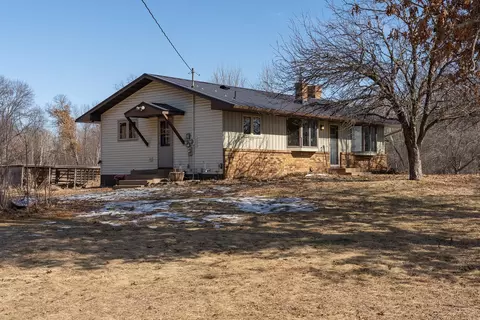 7874 475th St, Rush City, MN 55069