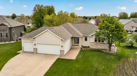2567 Boulder Ridge Dr NW, Rochester, MN 55901
