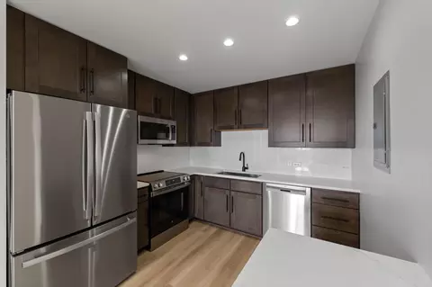 929 Portland Ave #811, Minneapolis, MN 55404