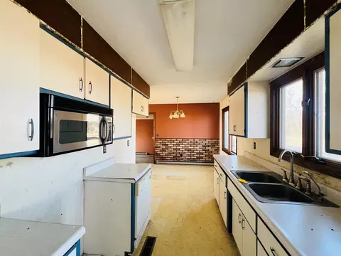 Kitchen - 6392 Us Highway 75, Wheaton, MN 56296 photo 1 of 2