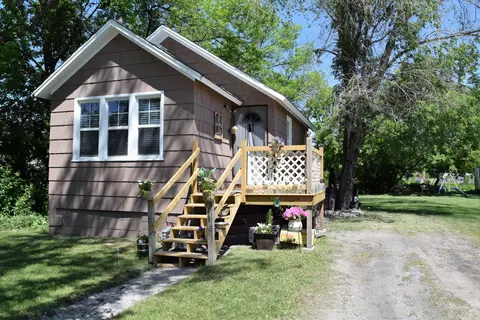 236 1st Ave W, West Fargo, ND 58078