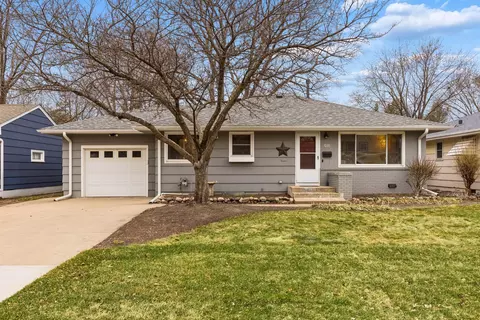 416 Monroe Ave S, Hopkins, MN 55343