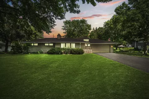 2000 Ordway St, Golden Valley, MN 55422