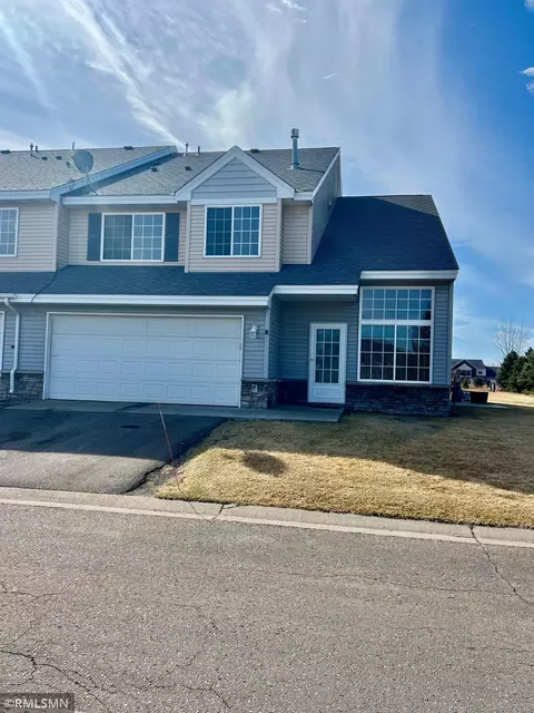 301 Roosevelt St S # E, Cambridge, MN 55008